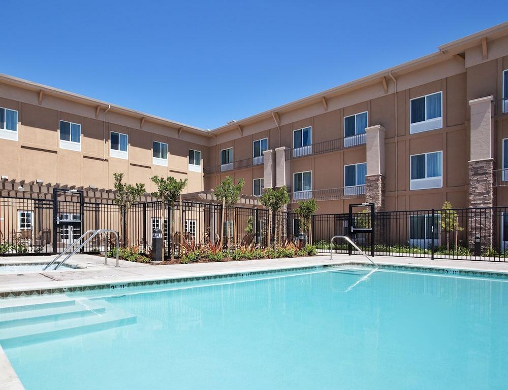 Holiday Inn Express Hotel & Suites Napa Valley-American Canyon By Ihg Екстер'єр фото