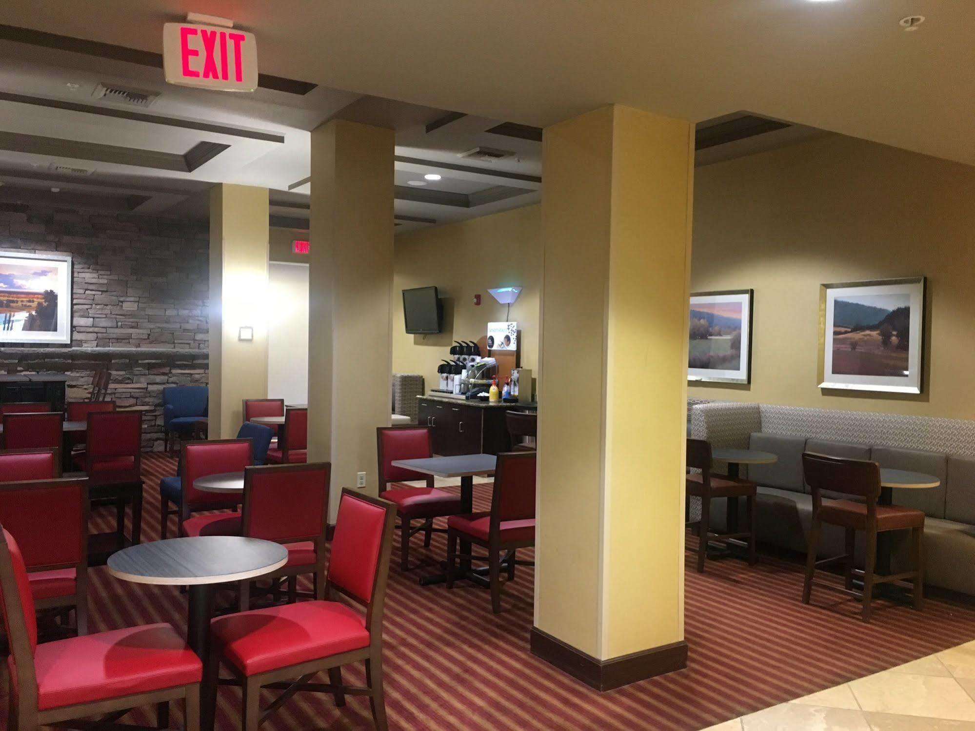 Holiday Inn Express Hotel & Suites Napa Valley-American Canyon By Ihg Екстер'єр фото