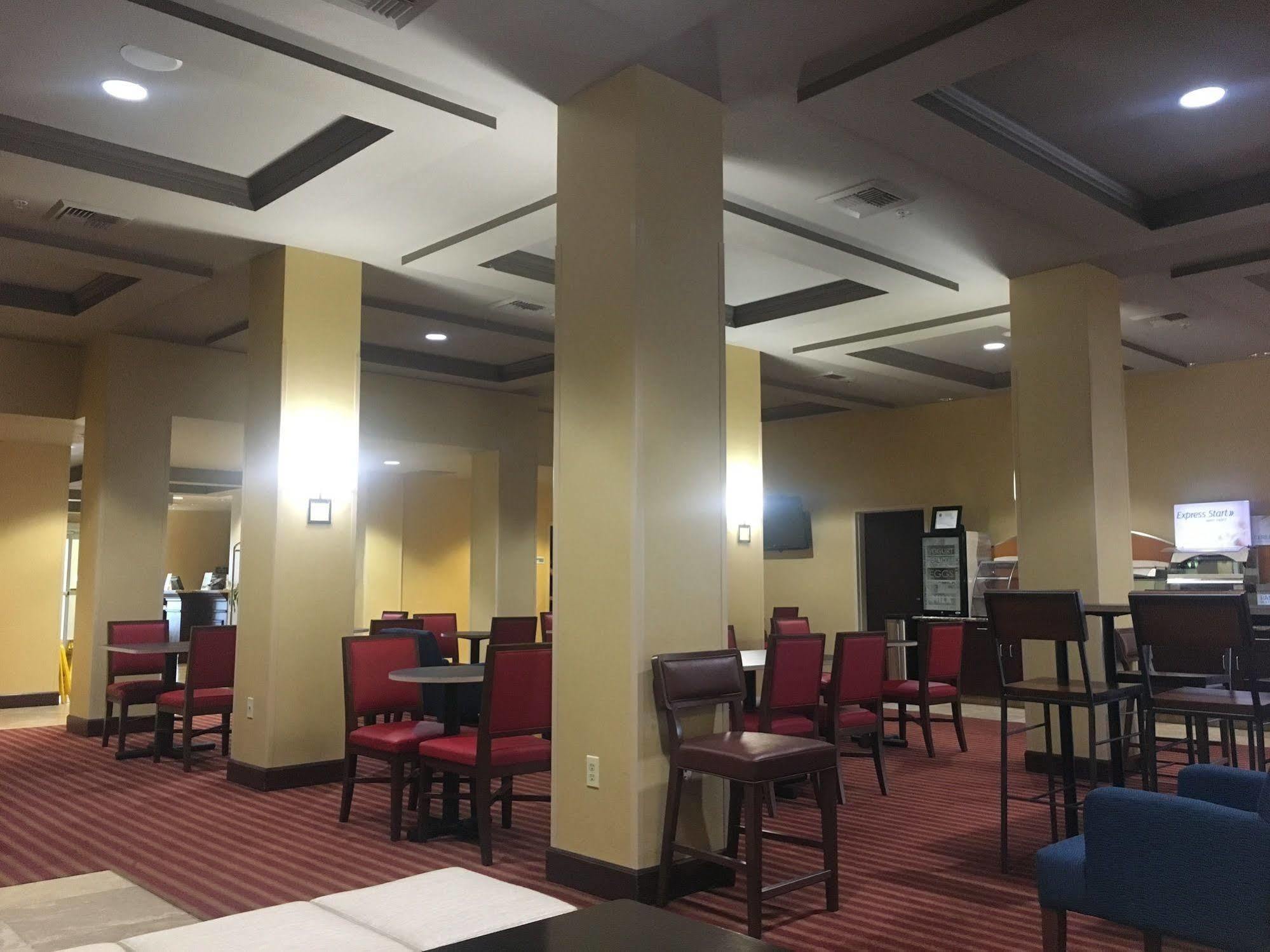 Holiday Inn Express Hotel & Suites Napa Valley-American Canyon By Ihg Екстер'єр фото