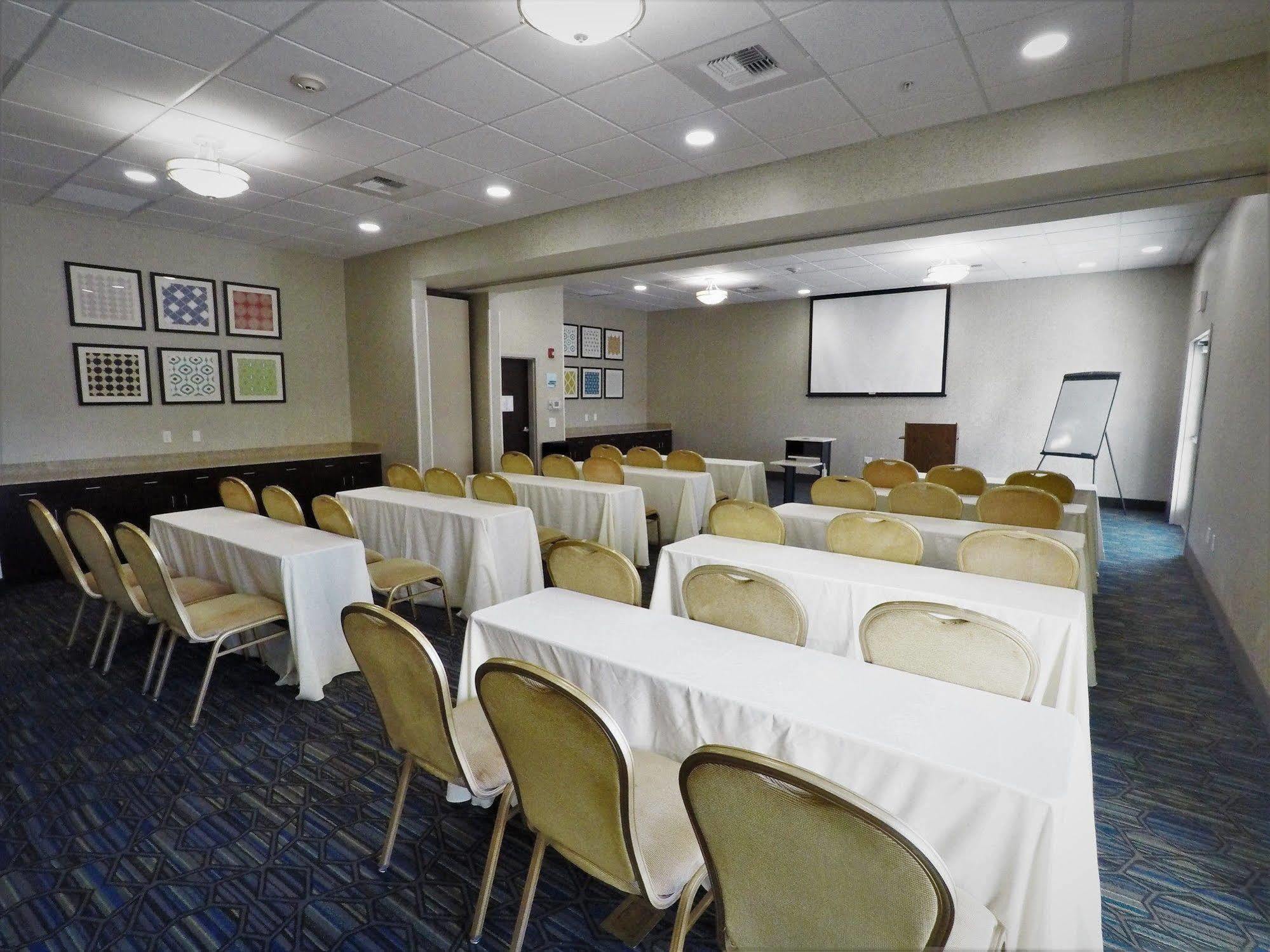 Holiday Inn Express Hotel & Suites Napa Valley-American Canyon By Ihg Екстер'єр фото